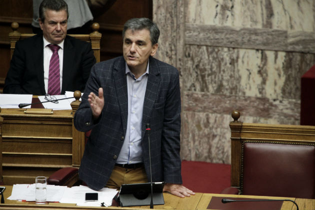LIVE: Κορυφώνεται η «μάχη» για μέτρα – αντίμετρα