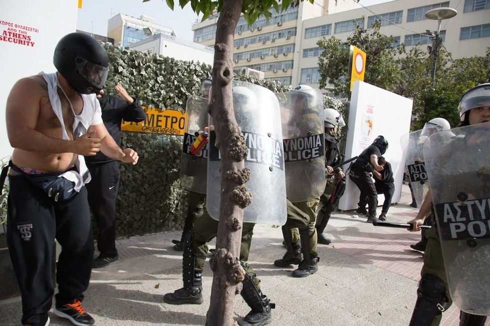 Ο Αρχηγός διαγράφει εικονικά τους πυρηνάρχες!