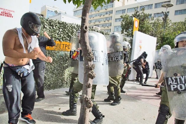 Η ιστορία του χρυσαυγίτη παλαιστή