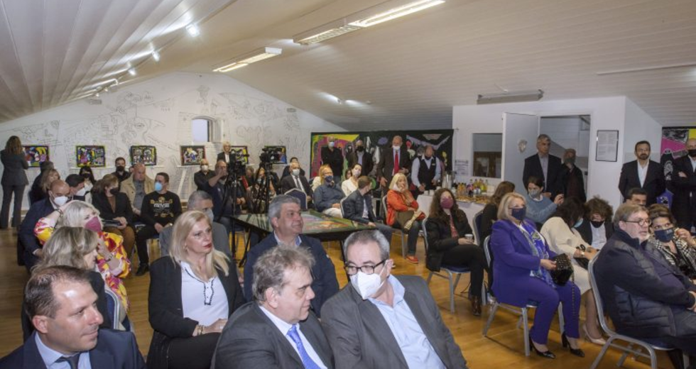 Ο υπόδικος για κακουργήματα εκπρόσωπος της Λ. Μενδώνη