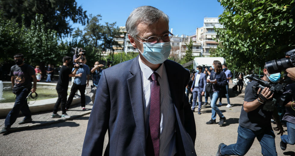 Κικίλιας και Τσιόδρας παρόντες στους διαγνωστικούς ελέγχους για Covid-19