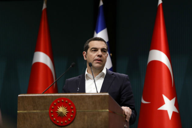 Διάθεση για διάλογο, «αγκάθι» οι οκτώ στρατιωτικοί