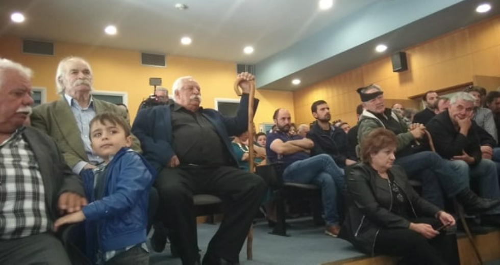 Σε Ανώγεια και Σπήλι ο Αλ. Τσίπρας πριν από την ομιλία στα Χανιά