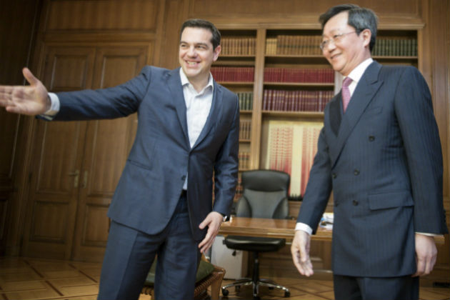 Με παρατράγουδα η υπογραφή συμφωνίας για τον ΟΛΠ