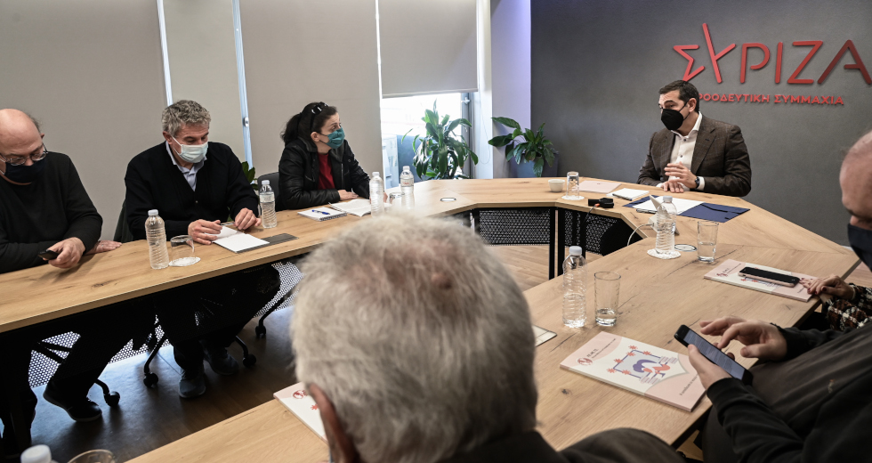 Τσίπρας σε ΔΟΕ: Αναγκαία η λήψη μέτρων για τον κορονοϊό στα σχολεία