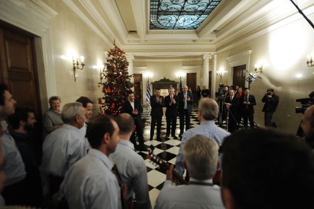 Με το ασφαλιστικό ανά χείρας