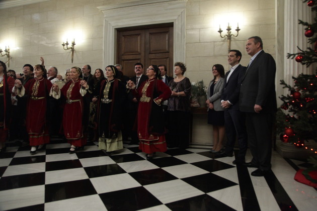 Κάλαντα και χοροί στο Μαξίμου