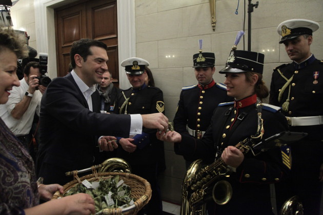 Κάλαντα και χοροί στο Μαξίμου