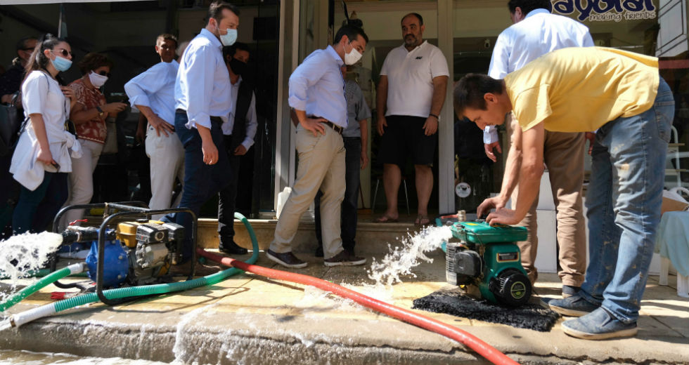 Μετρούν τις πληγές τους στην Καρδίτσα – Στην περιοχή σήμερα ο Αλ. Τσίπρας
