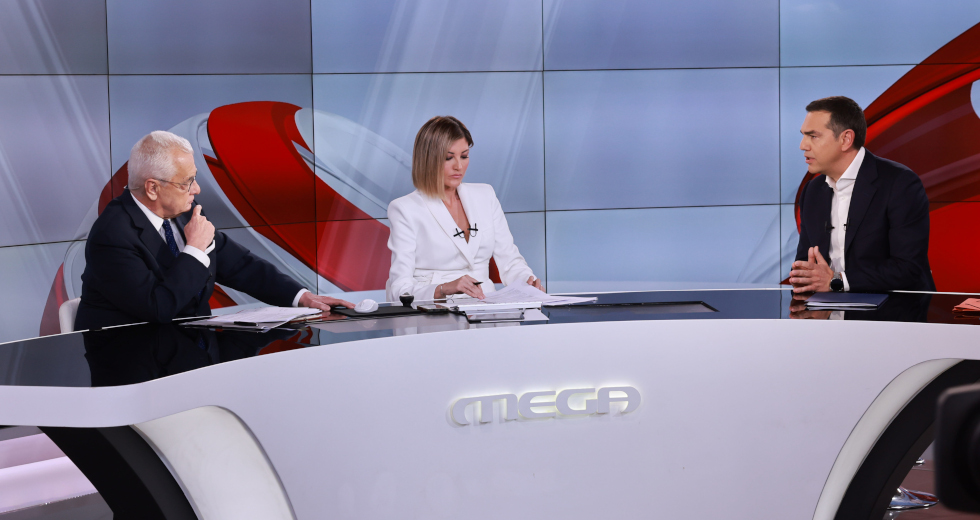 «Παράθυρο» Τσίπρα για εξεταστική για τα Τέμπη και αιχμές κατά Ντογιάκου
