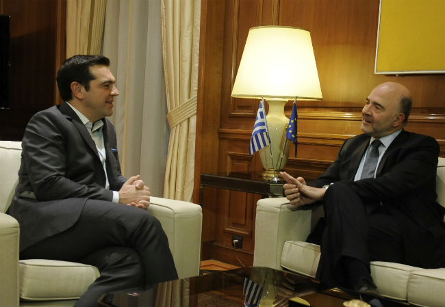 Μπαράζ επαφών για άρση του αδιεξόδου στα εργασιακά
