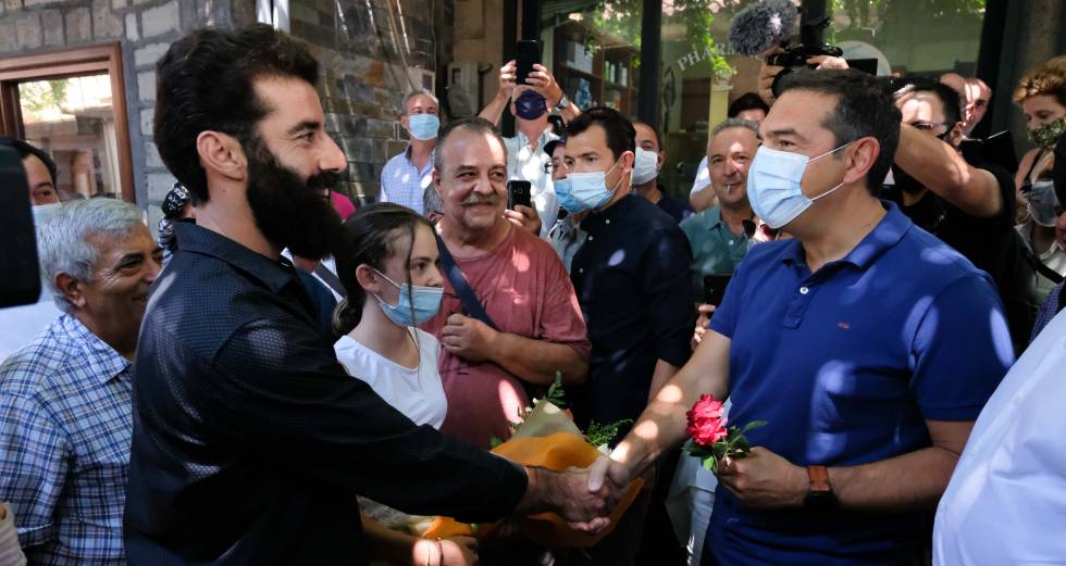 Θερμή υποδοχή στη Στύψη της Λέσβου για τον Αλ. Τσίπρα