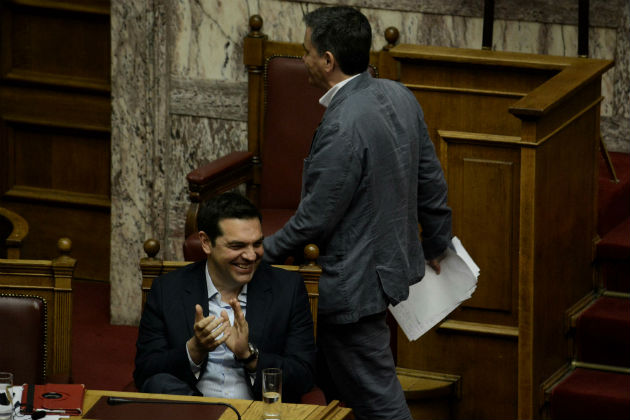 «Ο Σαμαράς θέλει να ρίξει κι άλλον Μητσοτάκη»