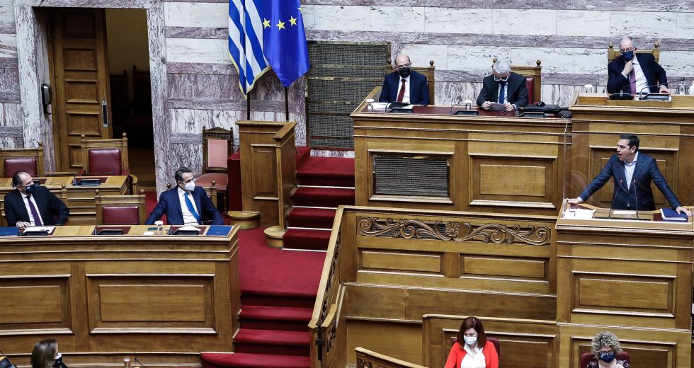 «Δεν πιστεύω πως μια υπουργός μπορεί να εκβιάζει τον πρωθυπουργό»