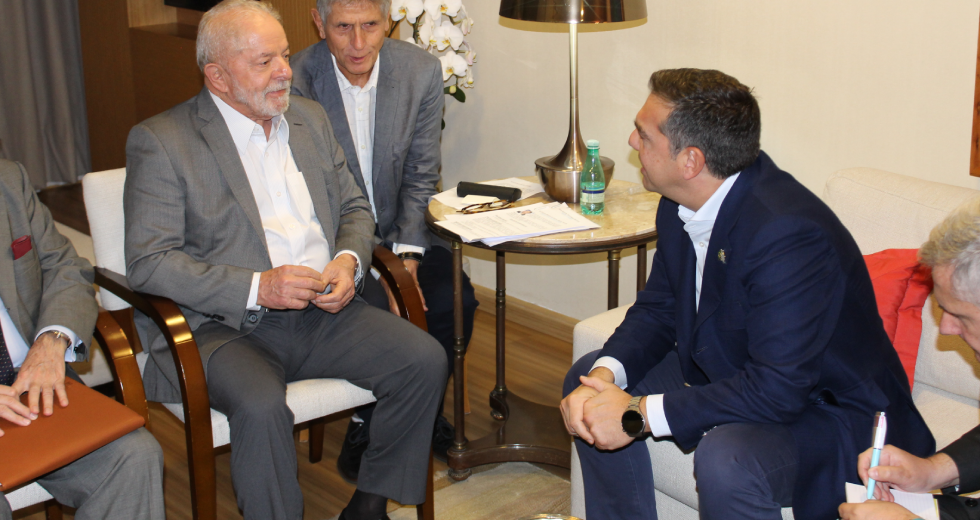 Αγωνιζόμαστε όχι μόνο για «την κοινωνία, αλλά και την ίδια τη Δημοκρατία»