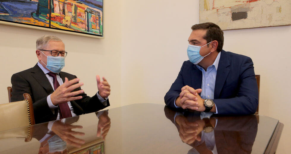 Καμπανάκι για τις εκκρεμείς συντάξεις από τον Ρέγκλινγκ
