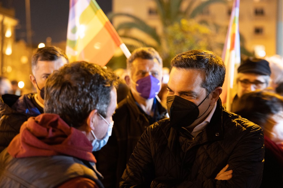 Η καρδιά της Ελλάδας χτύπησε «αντιπολεμικά» στα Προπύλαια