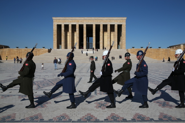 «Μια χώρα υπό σύλληψη»