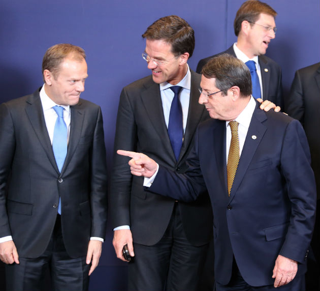 Ο Τουσκ… ταρακουνά την Κύπρο