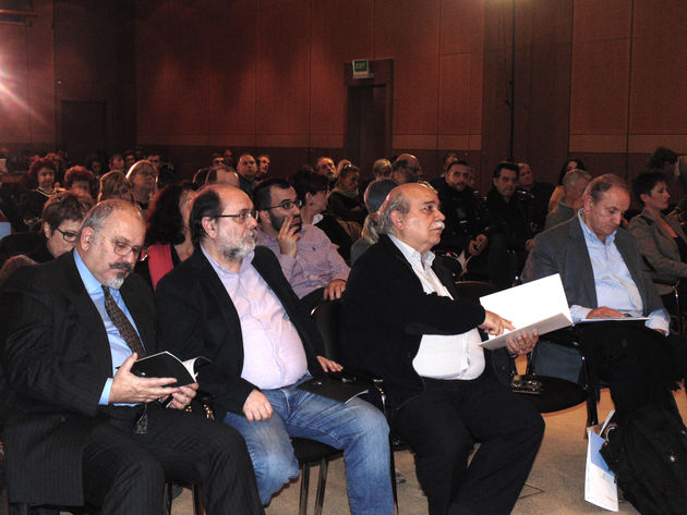 Απειλή για τη δημοκρατία η συγκέντρωση στον Τύπο και το μονοπώλιο στη διανομή