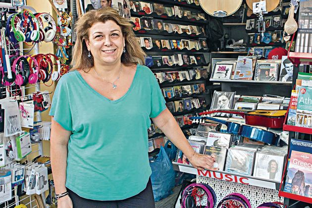 Η σιωπηρή πλειοψηφία αποφεύγει να επιλέξει στρατόπεδο