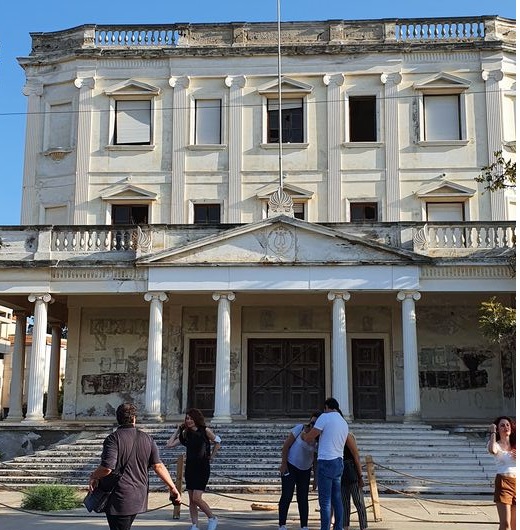 Η βαθιά μελαγχολία των Βαρωσίων