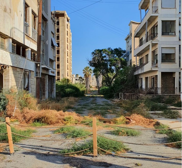 Η βαθιά μελαγχολία των Βαρωσίων