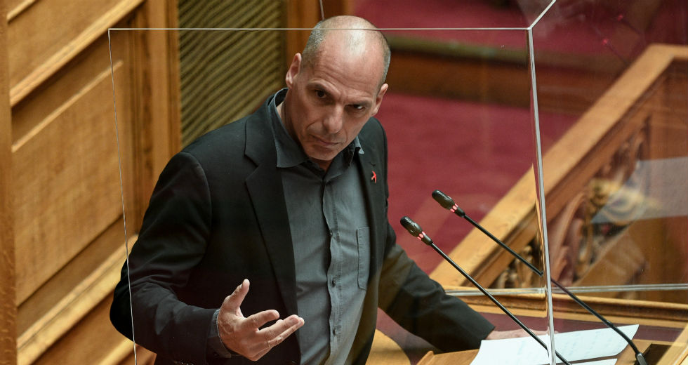 Πυρ ομαδόν κατά Βρούτση και κυβέρνησης για το φιάσκο με τα voucher