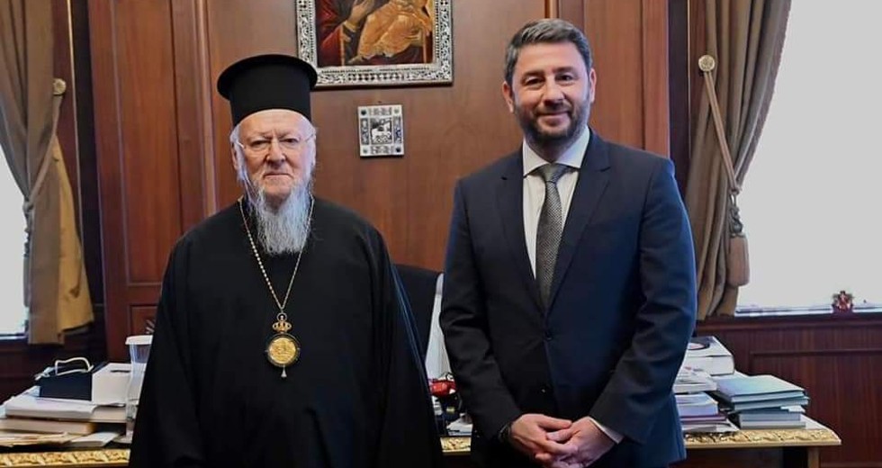 Ευχές με πολιτικά μηνύματα