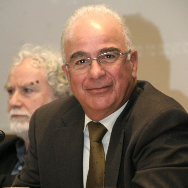 Κι αέρας στα πανιά του…