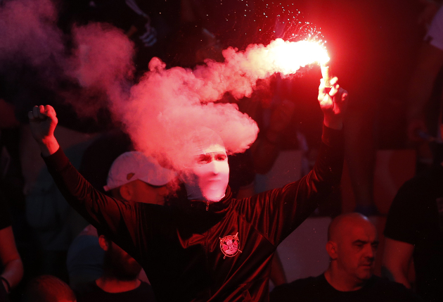 Αιματηρές συμπλοκές στο ντέρμπι του μίσους στο Βελιγράδι