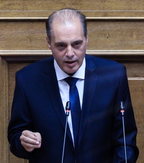 Σκληρή μάχη για τη συμφωνία με Γαλλία