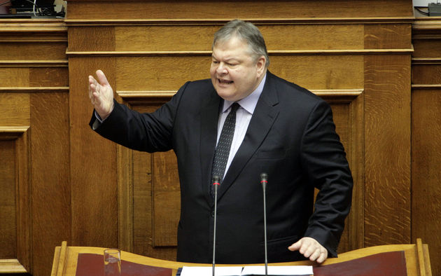Εξαλλη η… τρόικα του εσωτερικού