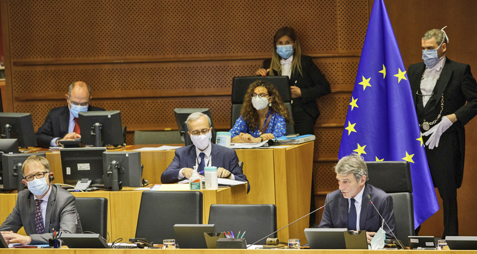 Ξεκινά το μεγάλο παζάρι για το «φάρμακο» διάσωσης της ευρωπαϊκής οικονομίας