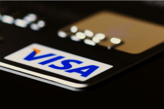 ΗΠΑ: το Υπουργείο Δικαιοσύνης μηνύει τη Visa, για μονοπώληση των αγορών χρεωστικών καρτών