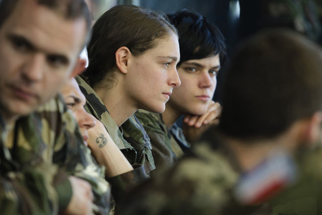Ιζαμπέλ Ιπέρ, Αριάν Λαμπέντ και στο βάθος Ρόουλινγκ