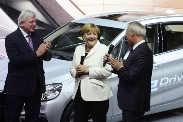 Η VW ετοιμάζεται να βάλει βαθιά το χέρι στην τσέπη