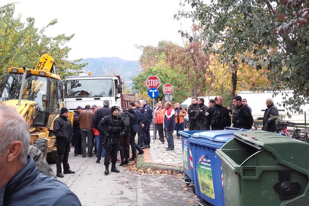 Βόλος: ο δήμος… πλήγωσε τα δέντρα