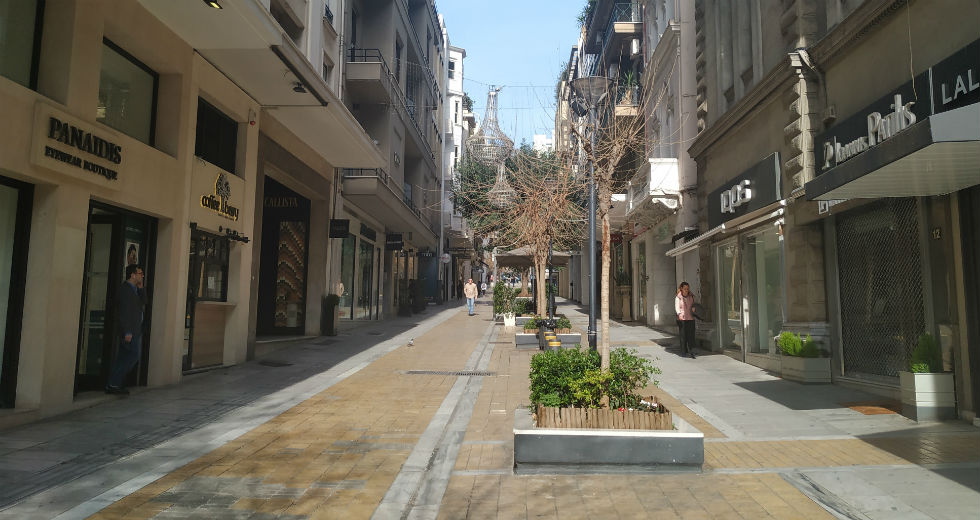 Ερημιά που θυμίζει Δεκαπενταύγουστο στην Αθήνα