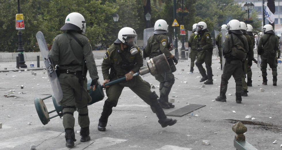 Σε γνωρίζω απ’ την κουκούλα