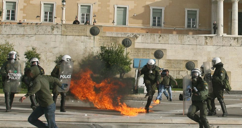Ο συγκρουσιακός κύκλος 2008- 2015: ο ξεσηκωμός «από τα κάτω»