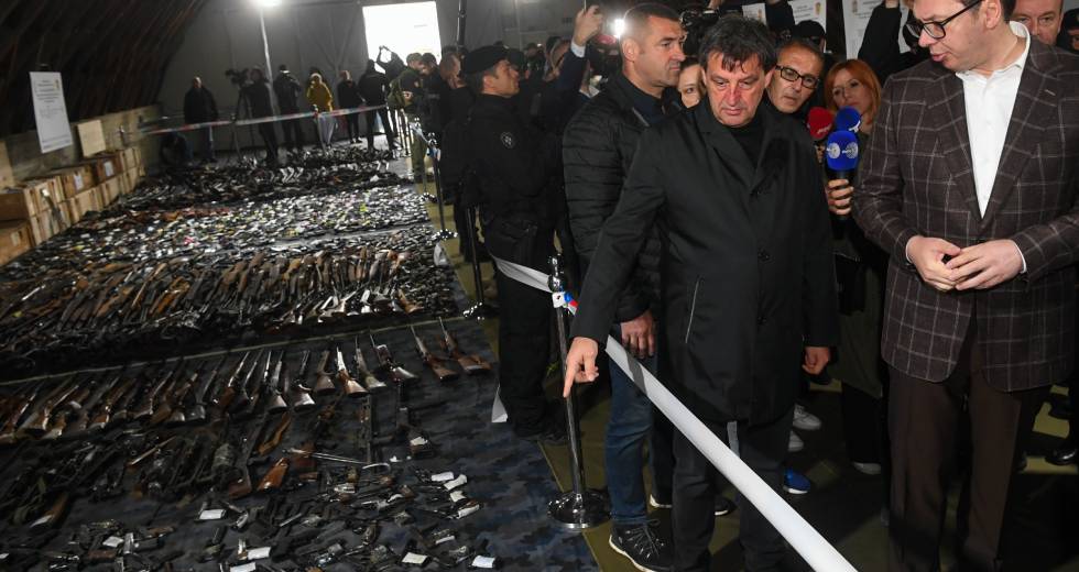 Παράδοση όπλων έναντι αμνηστίας για τους πολίτες στη Σερβία