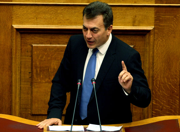 Σφοδρή αντιπαράθεση για τις συντάξεις