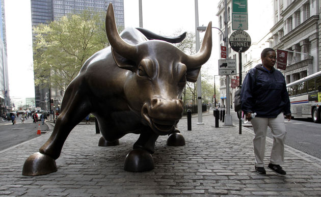 Η Wall Street «κάνει ταμείο»