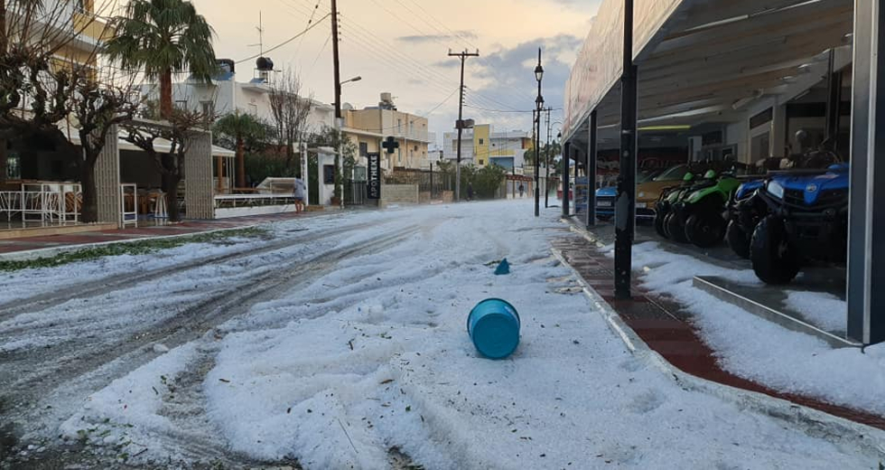 Σε κλοιό κεραυνών και κακοκαιρίας η Κρήτη