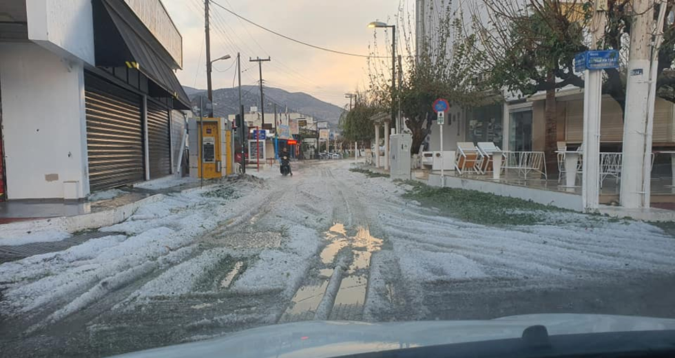 Σε κλοιό κεραυνών και κακοκαιρίας η Κρήτη