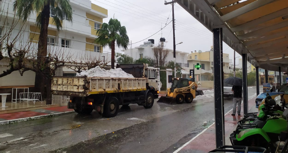 Σε κλοιό κεραυνών και κακοκαιρίας η Κρήτη
