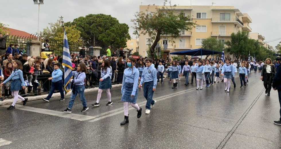 Με παρελάσεις και μέτρα τιμήθηκε στην Κρήτη η επέτειος της 28ης Οκτωβρίου