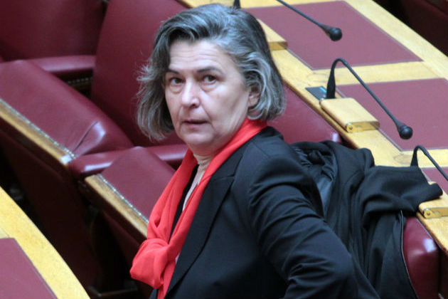 «Με προαπαιτούμενο τη ρύθμιση του χρέους»