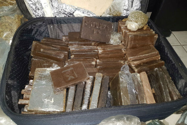 Πενήντα κιλά χασίς σε σπίτι στο Γαλάτσι